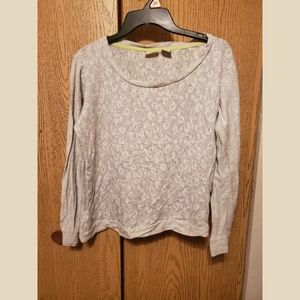 Women's size M shirt